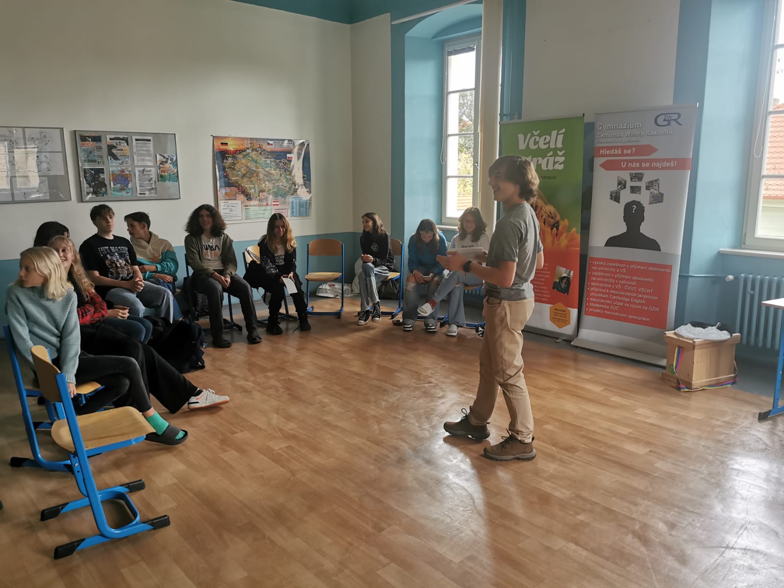 Jakub Bláha - Založení včelařského klubu studentů na Gymnáziu Zikmunda Wintra - úvodní hodina